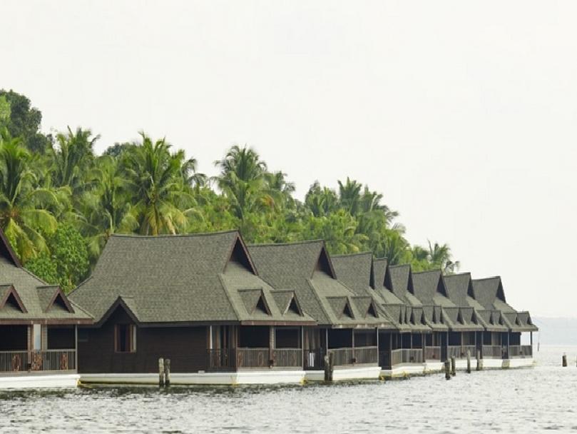 Club Mahindra Ashtamudi Hotell Nīndakara Eksteriør bilde