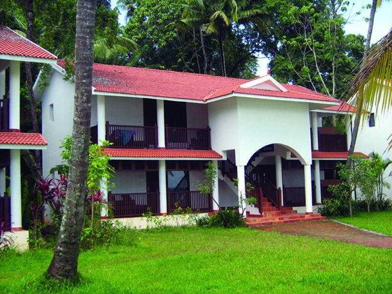 Club Mahindra Ashtamudi Hotell Nīndakara Eksteriør bilde