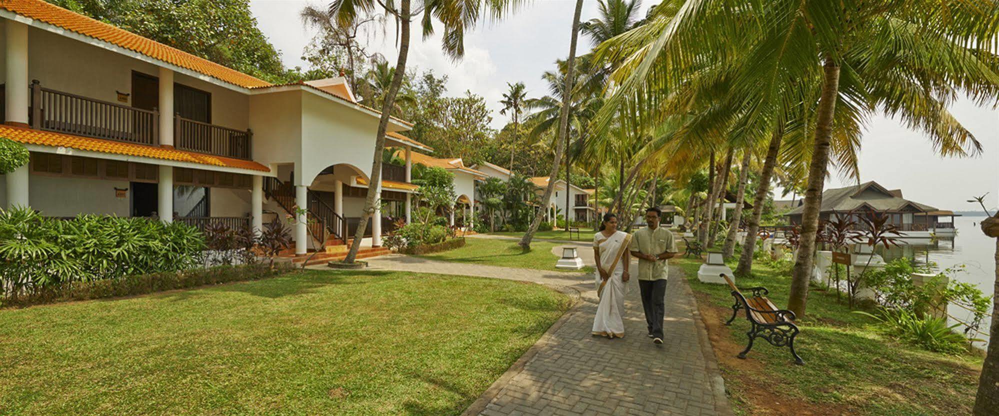 Club Mahindra Ashtamudi Hotell Nīndakara Eksteriør bilde